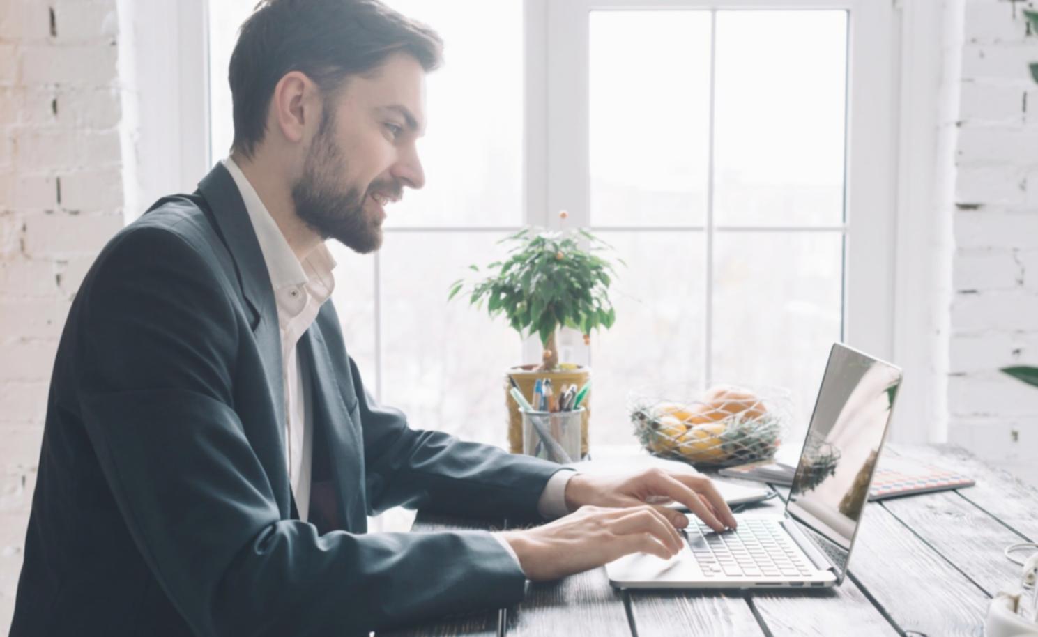 Nutzer-Feedback und Analyse auf verschiedenen Geräten